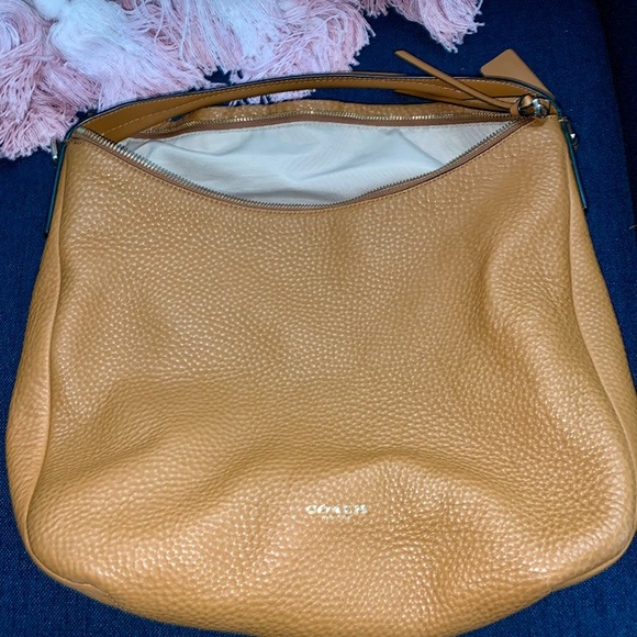 Genuine leather Coach bag - Picture 2 of 12